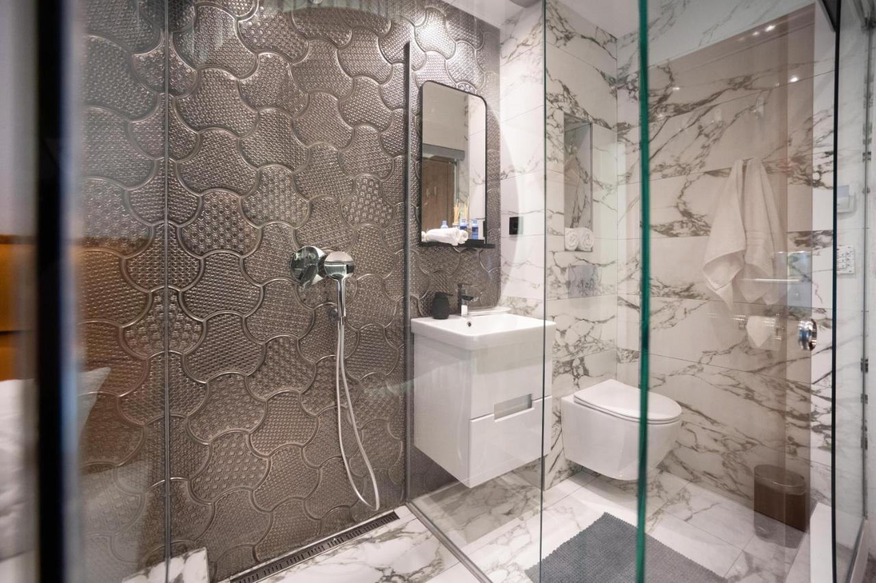 Natali Luxury Suites- Mini Rooms เบลเกรด ภายนอก รูปภาพ