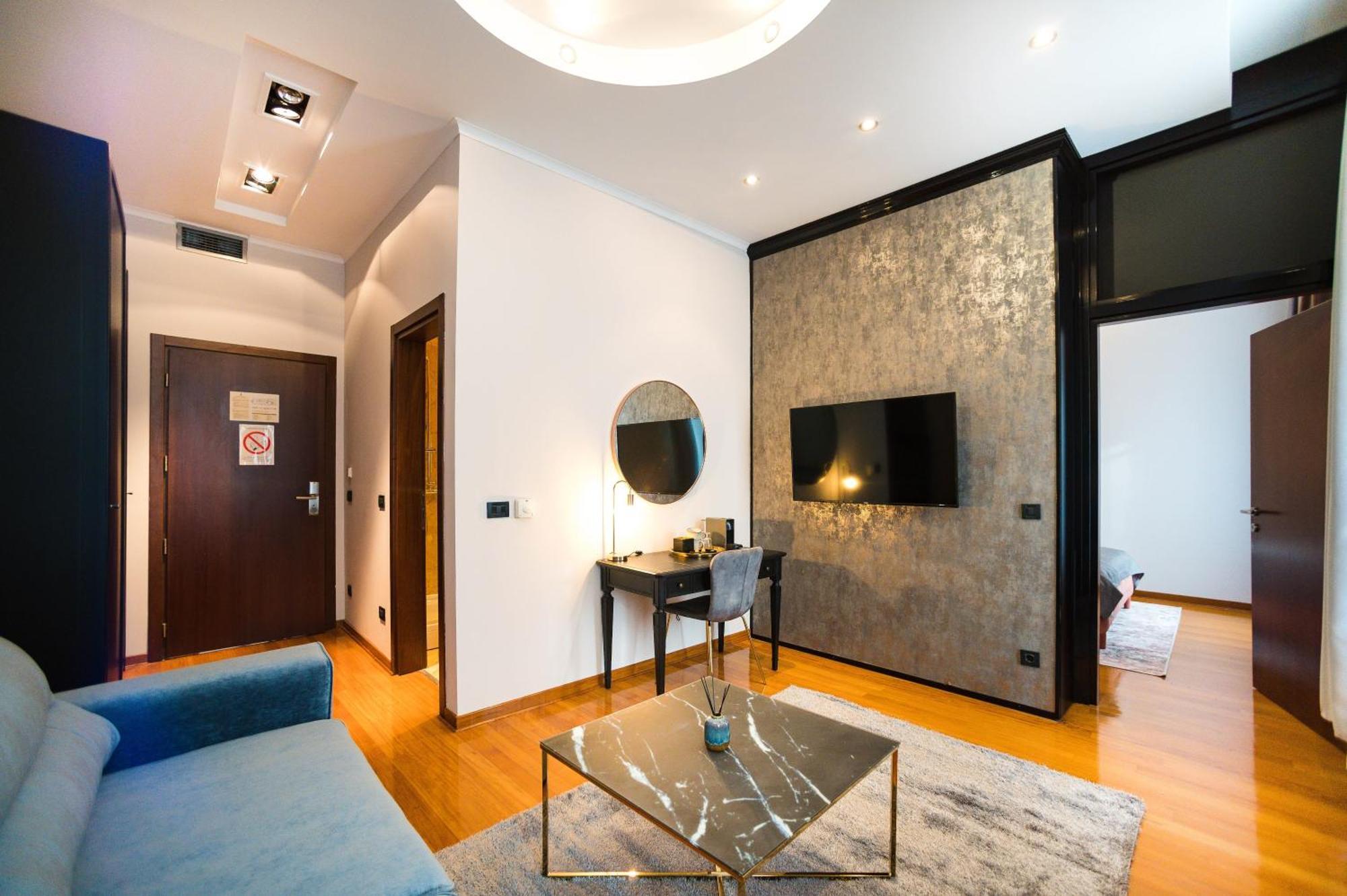 Natali Luxury Suites- Mini Rooms เบลเกรด ภายนอก รูปภาพ