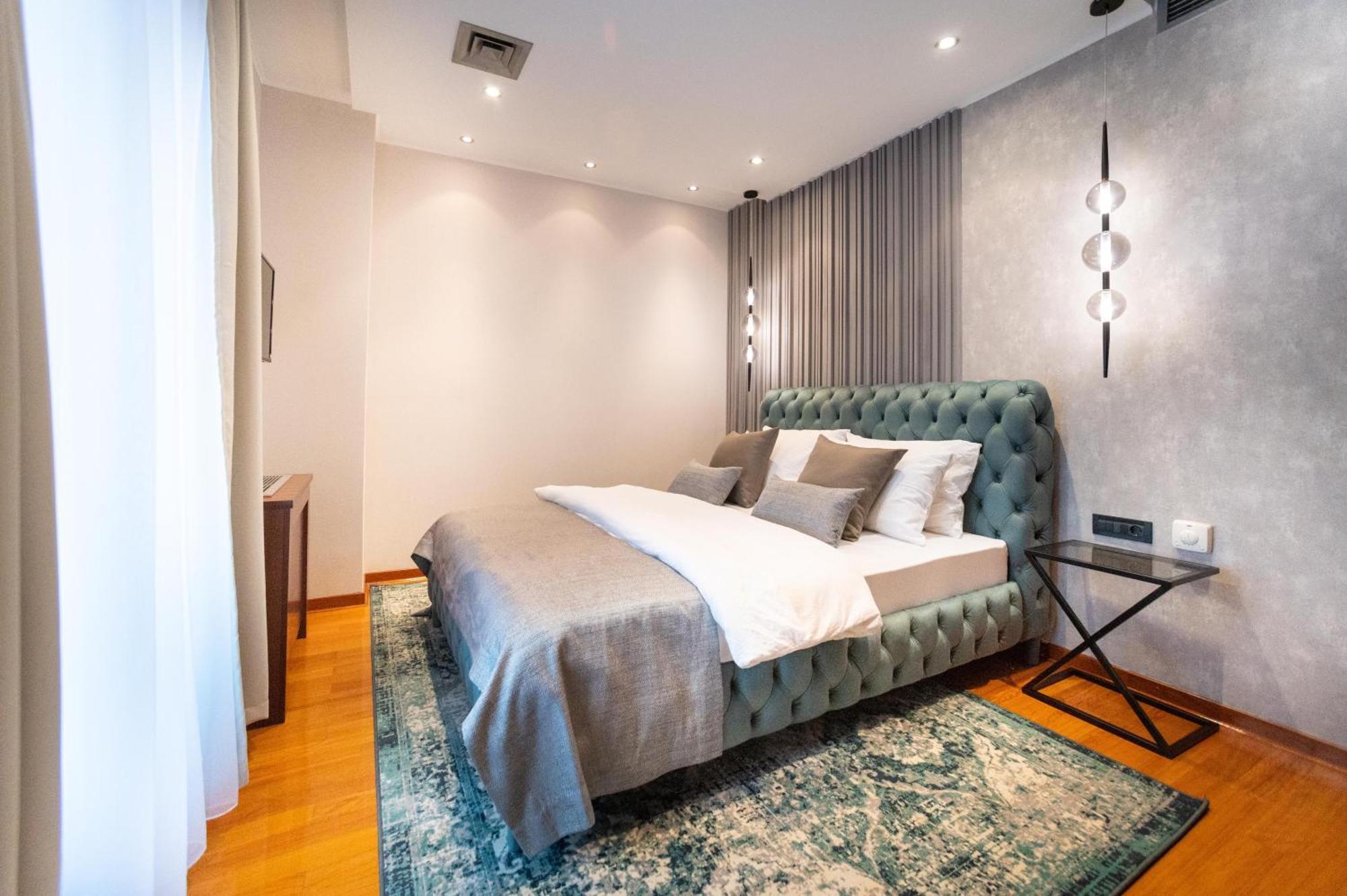Natali Luxury Suites- Mini Rooms เบลเกรด ภายนอก รูปภาพ