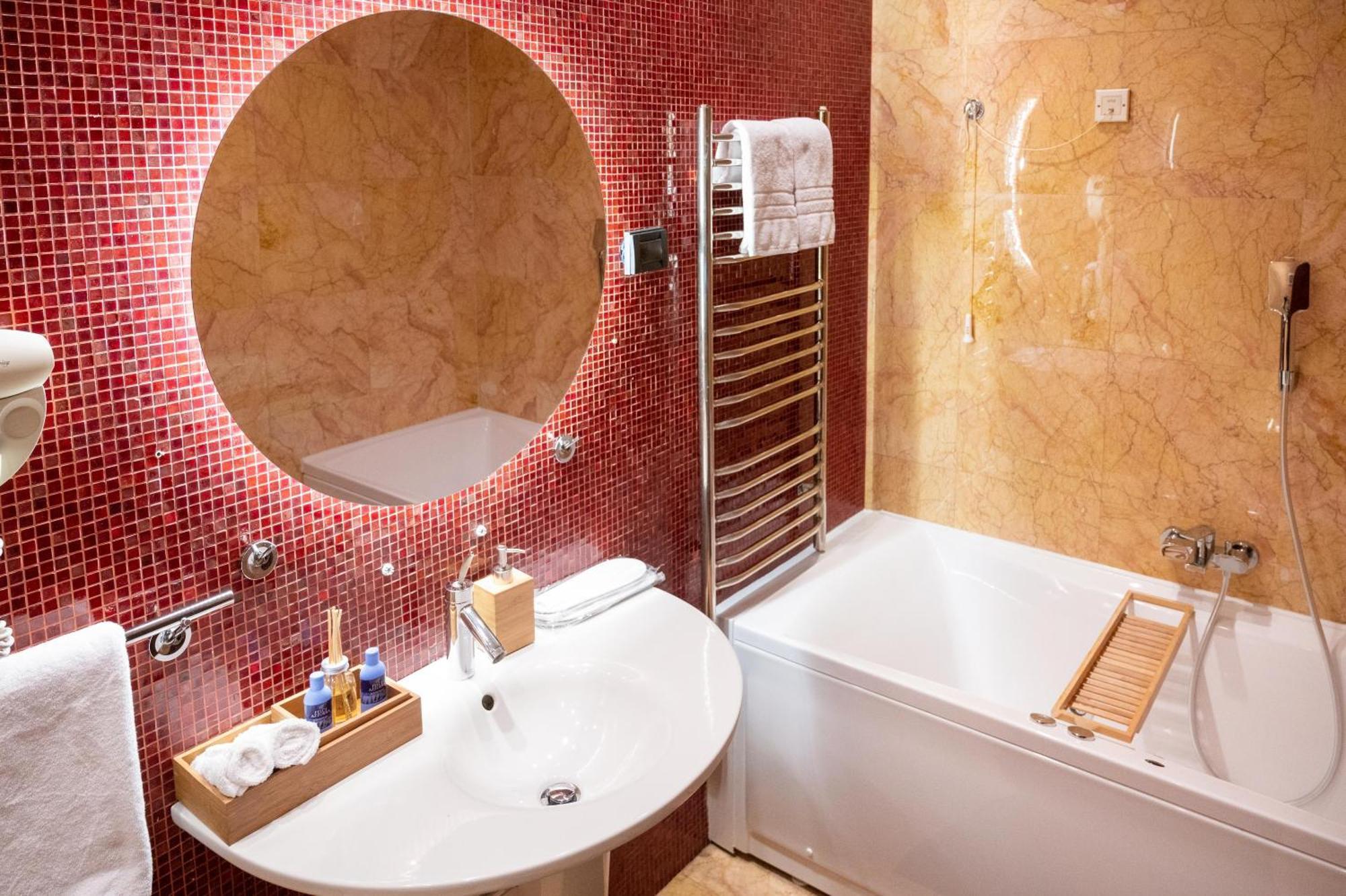 Natali Luxury Suites- Mini Rooms เบลเกรด ภายนอก รูปภาพ